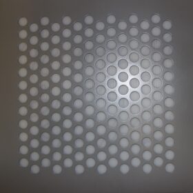 20 dia Staggered pattern